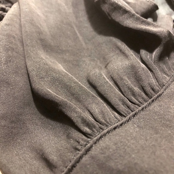 Glassons elegant black crop with buttons, size 6. - Picture 3 of 6